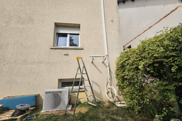 installation de deux pompes à chaleur Daikin à vitry sur seine