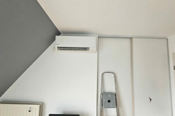 Installation d’une pompe à chaleur air air multi split PANASONIC à Paris 16 (2)