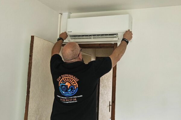 Installation d'une pompe à chaleur PANASONIC A Livry sur Seine